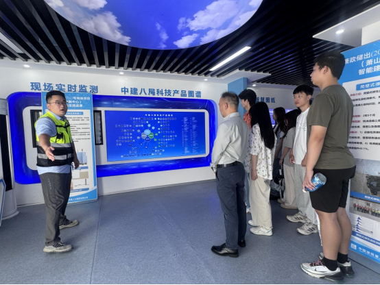 校企共筑安全防线：我院师生走进中建八局标...